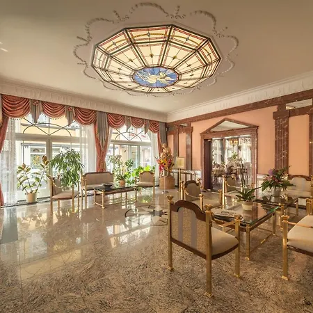 Отель Fuerstenhof 4*