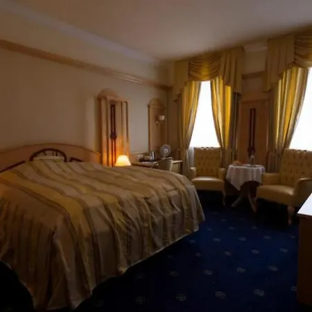 Отель Fuerstenhof 4*