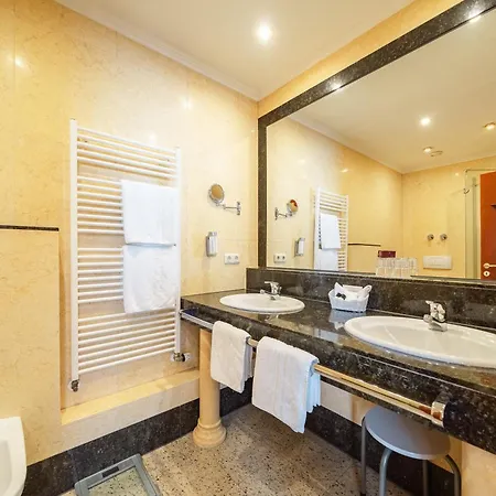Hotell Häcker's Fürstenhof 4*