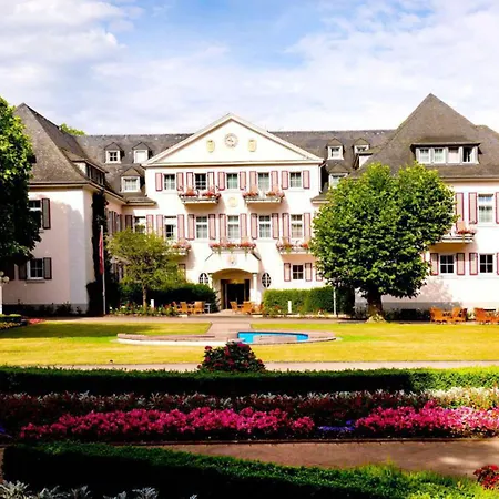Fuerstenhof ホテル 4*