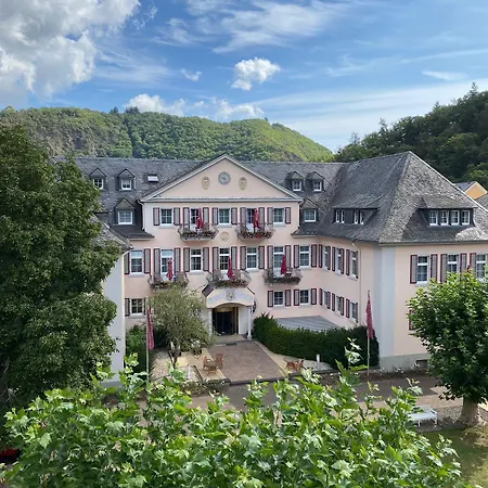 Fuerstenhof Отель Бад-Бертрих