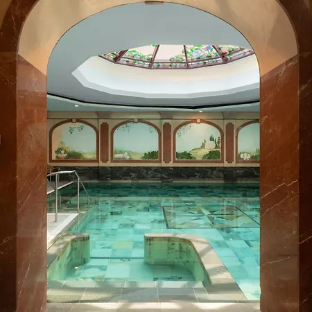 Fuerstenhof 4*