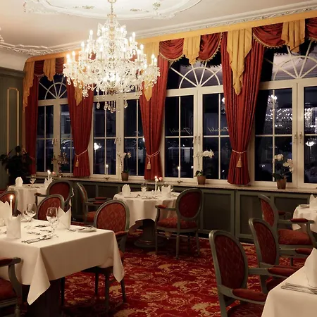 Fuerstenhof ホテル 4*