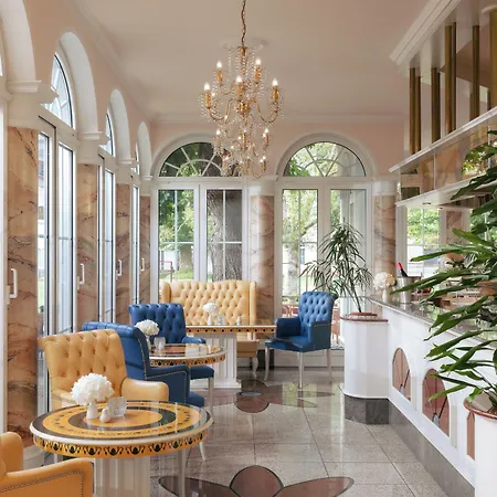 Fuerstenhof ホテル 4*