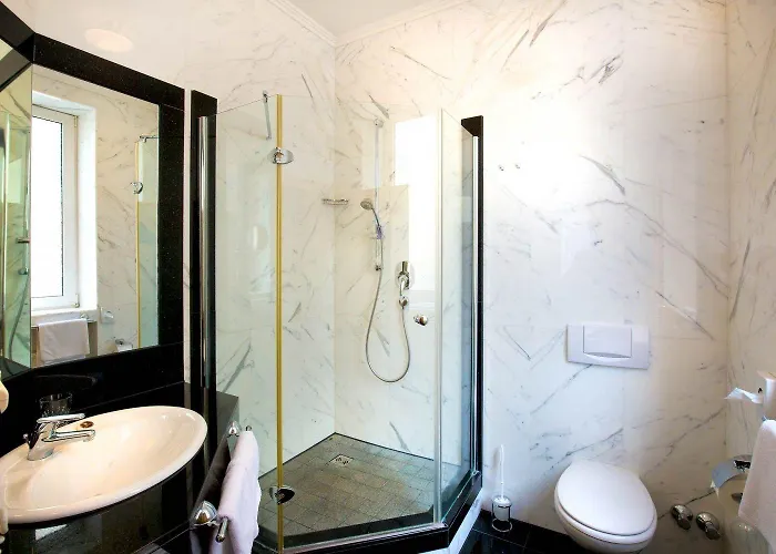 Häcker's Fürstenhof 4*